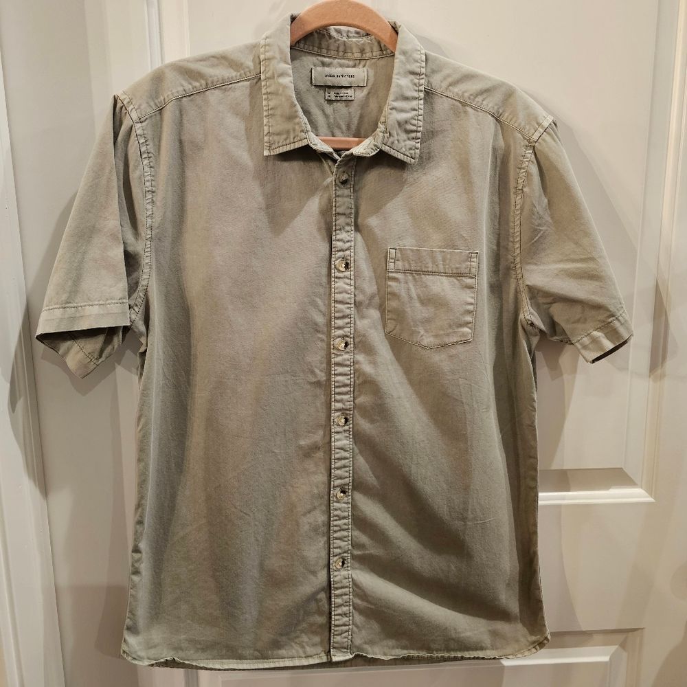 URBAN OUTFITTERS Men's Green Short Sleeve‎ Buttoned Shirt Sz M Outdoors Utility